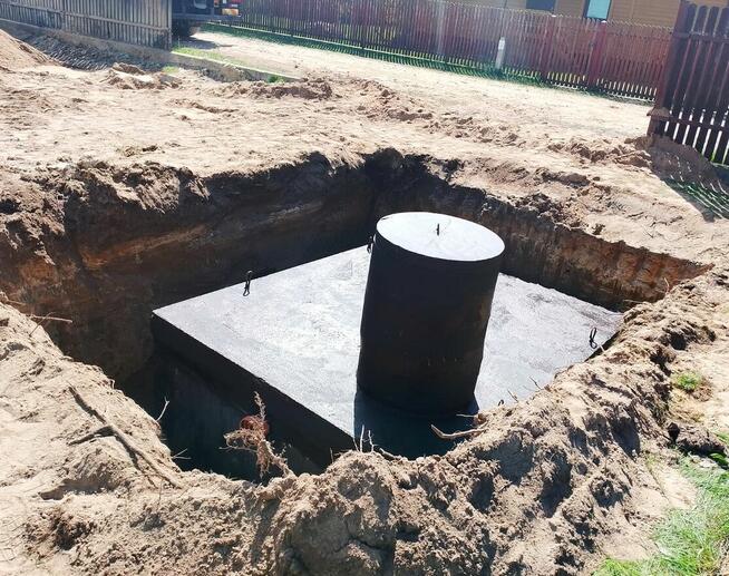 Zbiornik na deszczówkę / Szambo betonowe