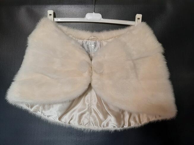 Saga Mink- etola z białych norek