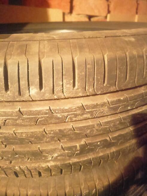 OKAZJA!! Prawie nowe .Continental 215/60 R17.