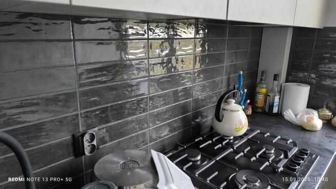 Glazura terakota fuga listwy panele podłogowe