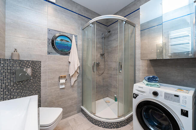 Okazja! 2 ustawne pokoje w topowej lokalizacji