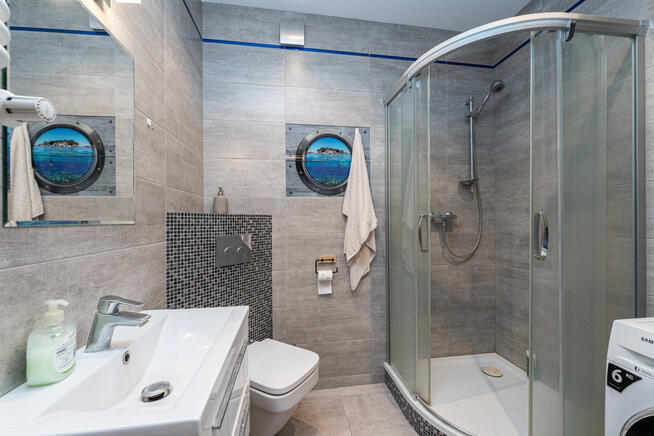 Okazja! 2 ustawne pokoje w topowej lokalizacji