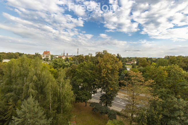 Mieszkanie z widokiem na panoramę miasta i góry