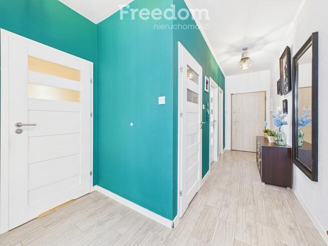 Jasne mieszkanie 4 pokoje z garderobą i balkonem