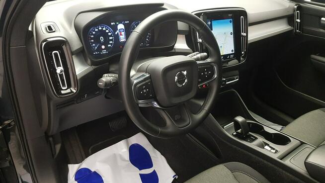 Volvo XC 40 T3 Momentum Pro! Z Polskiego Salonu ! Faktura 23% !