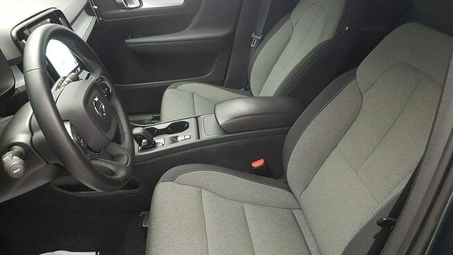 Volvo XC 40 T3 Momentum Pro! Z Polskiego Salonu ! Faktura 23% !