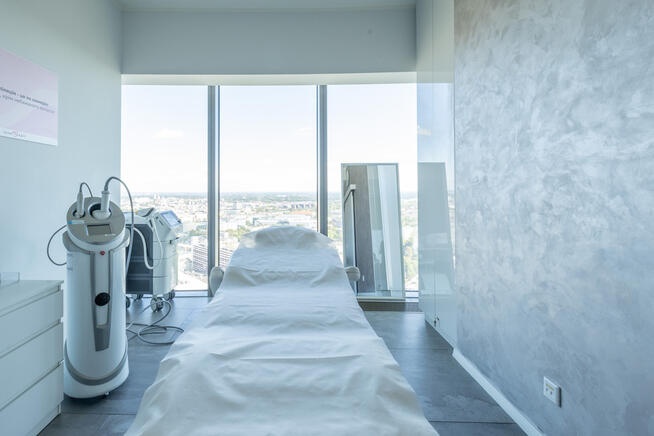 Lokal do wynajęcia- Sky Tower 28 piętro