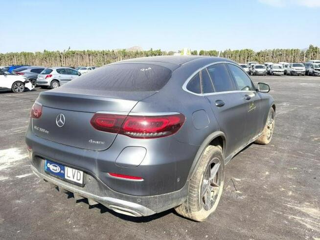Mercedes-Benz GLC 300 2021