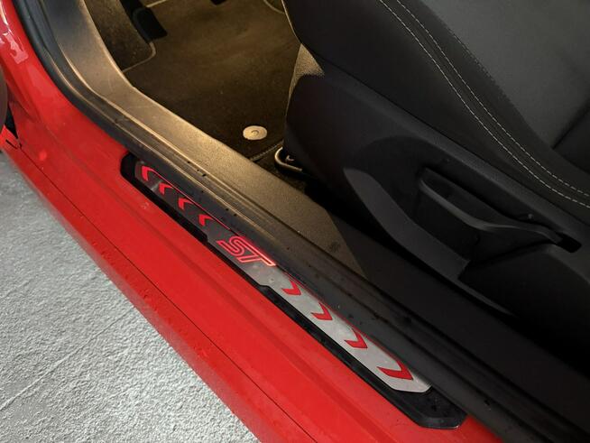 Ford Fiesta 1.6 ST 182KM fotele Recaro z Niemiec ładna