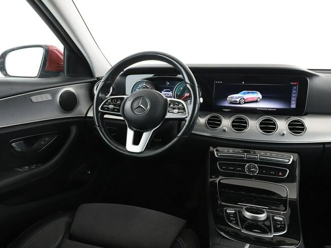 Mercedes E 220 FV23% Automat Navi Kamera cofania Klimatyzacja Podgrzewane fotele
