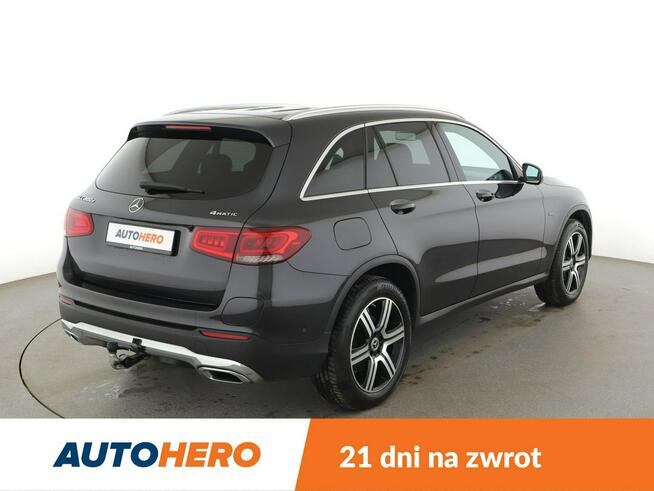 Mercedes GLC 300 FV23% PHEV 300e 4matic skóra grzane fotele PDC ACC LED panorama