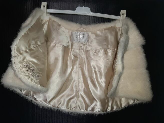 Saga Mink- etola z białych norek