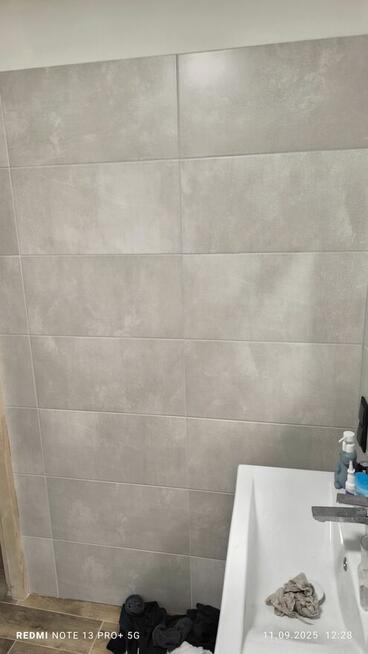 Glazura terakota fuga listwy panele podłogowe