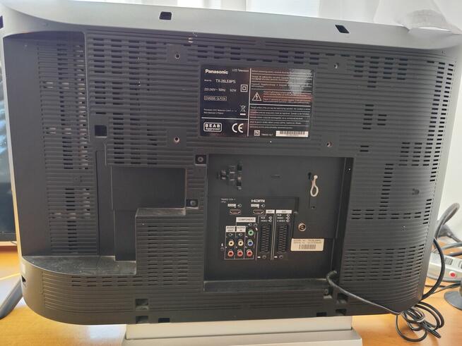 Panasonic 26 calowy plus pilot.