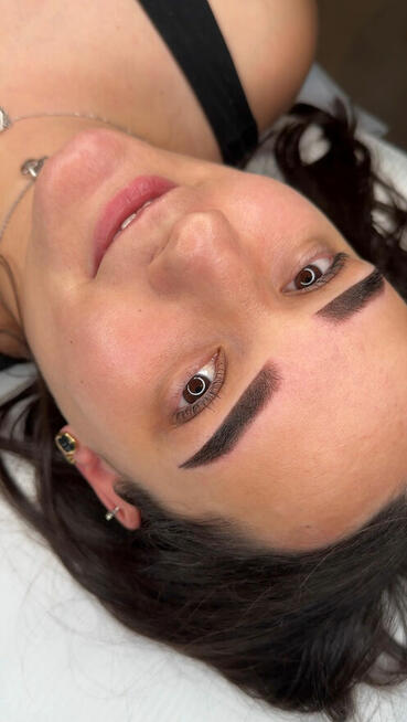 MAKIJAŻ PERMANENTNY BRWI | KRZESZOWICE