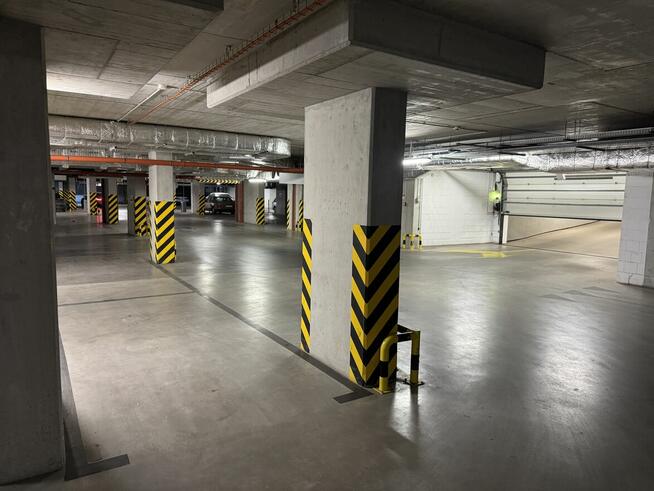 Parking AngelRiver ul. Walońska-Traugutta-Miernicza