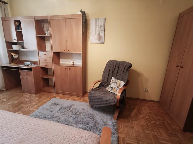 Fajny pokój dla studentki lub uczennicy