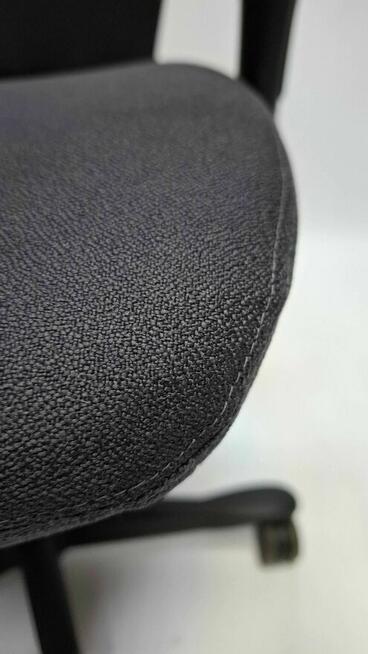 Fotel biurowy , krzesło obrotowe Kinnarps 6000 plus szary