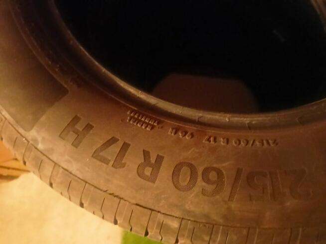 OKAZJA!! Prawie nowe .Continental 215/60 R17.
