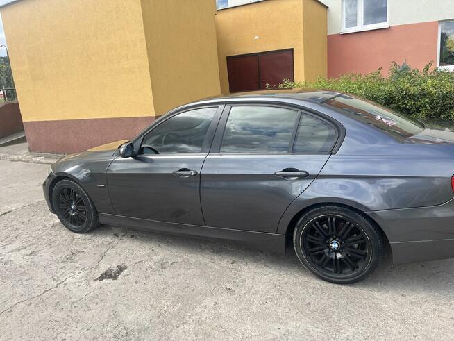 BMW E90
