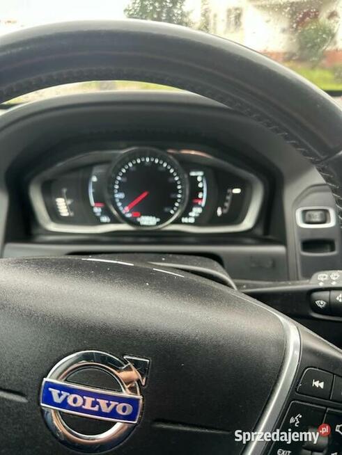 Sprzedam Volvo XC60 2015 r. niski przebieg