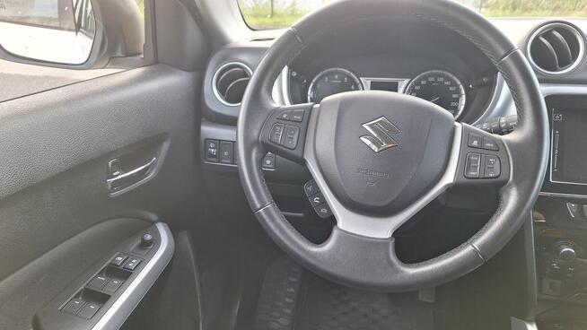 Sprzedam Suzuki Vitara 1.6 Premium 4WD 120KM 2018 r.