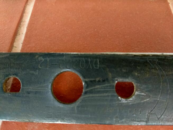 Nóż do kosiarki elektrycznej 40 cm. Victus 1400-40.