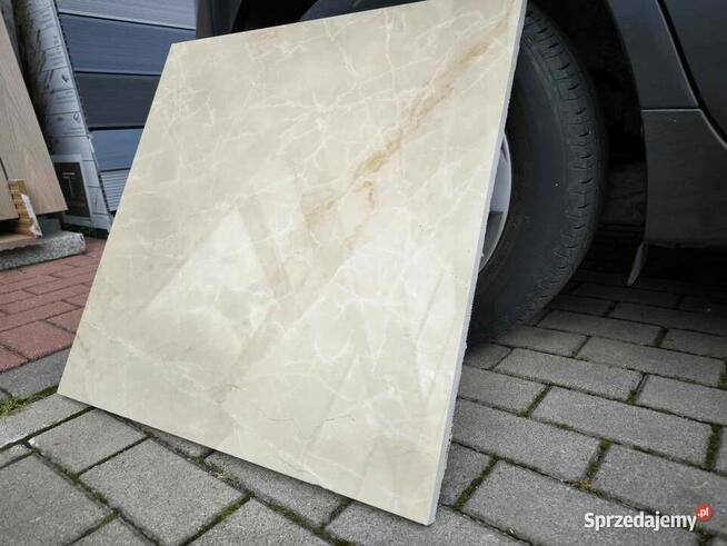 Płytki Marmur Crema Marfil New polerowany 60x60x2 cm