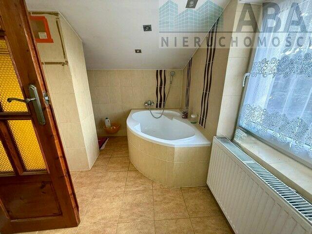 Dom piętrowy na sprzedaż