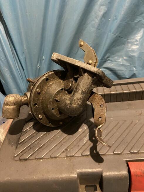 Pompa Paliwa ŻUK NYSA WARSZAWA Orginał lata 80 te używana sp