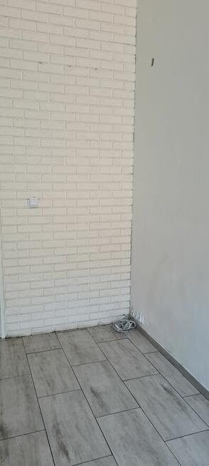 Lokal- front 16 m2 Centrum na sklep, usługi- 1000 zł