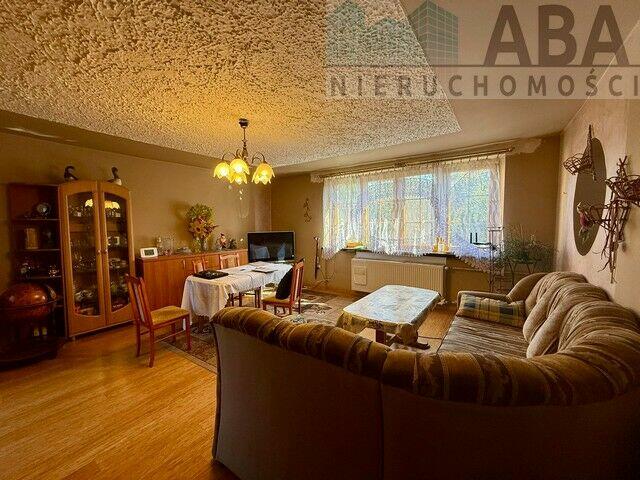 Dom piętrowy na sprzedaż