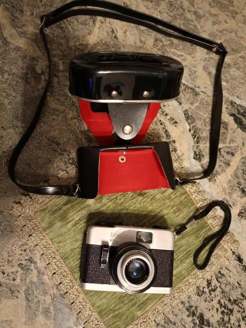 Dwa Zabytkowe Aparaty Kodak i Beirette Vintage