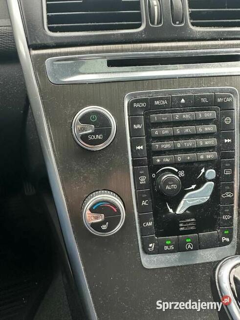 Sprzedam Volvo XC60 2015 r. niski przebieg