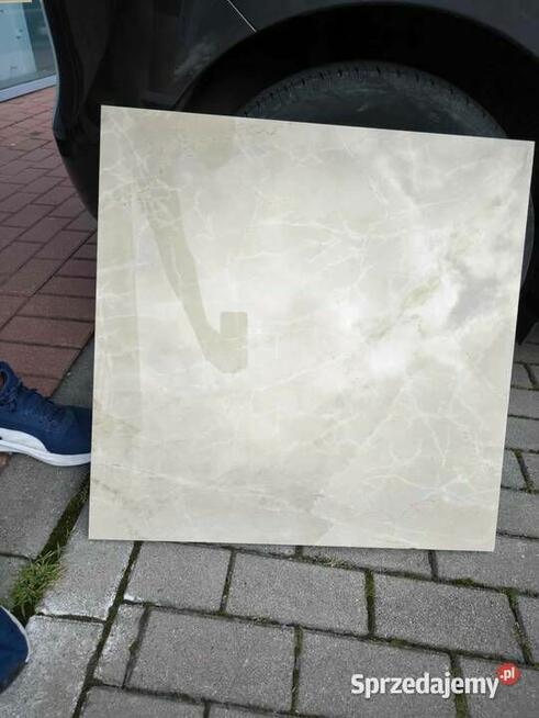 Płytki Marmur Crema Marfil New polerowany 60x60x2 cm