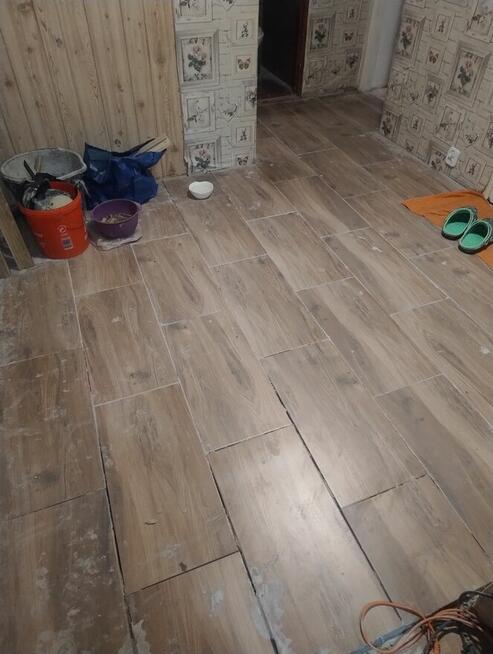 KŁADZENIE GLAZURY Tyko telefonicznie