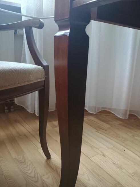 Stylowy, elegancki stół, drewniany, prostokątny rozkładany