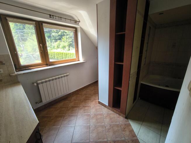 Dom pod lasem z widokiem na Nowy Sącz