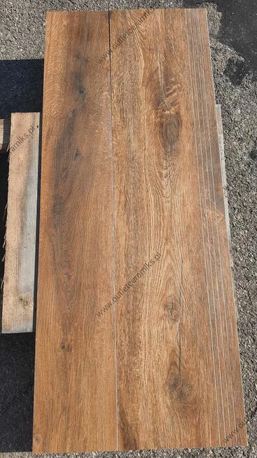 Stopnica na schody drewnopodobna 120x30 Guardian honey