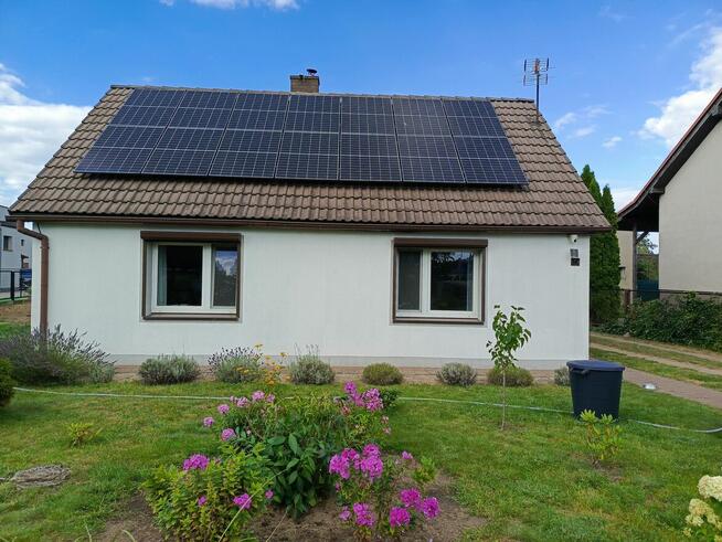 Dom, budynek gospodarczy i dwa garaże