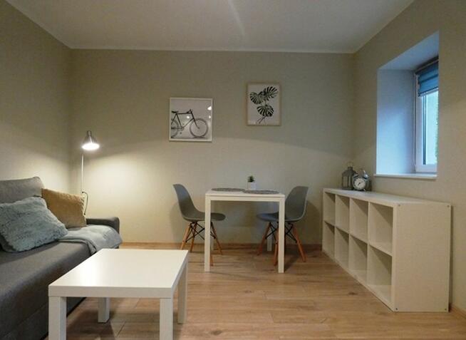 Do wynajęcia jasna kawalerka, Staszica 1