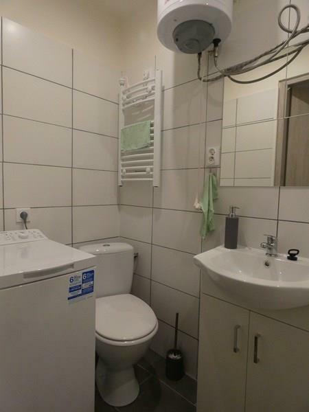 Do wynajęcia jasna kawalerka, Staszica 1