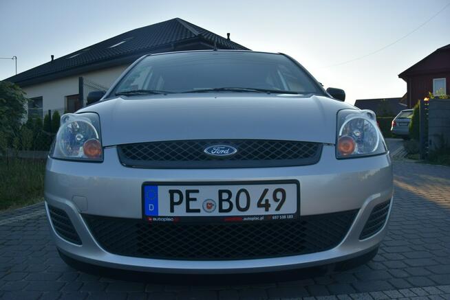 Ford Fiesta 1.4B Automat/ Alufelgi/ Klima/ Czujniki Parkowania/ Sprowadzony