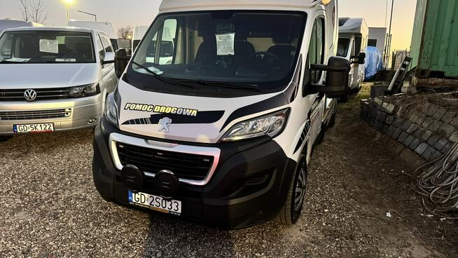 Peugeot Boxer Auto laweta 2.2 blu HDI Webasto klima kamera sypialnia wciągarka gwara