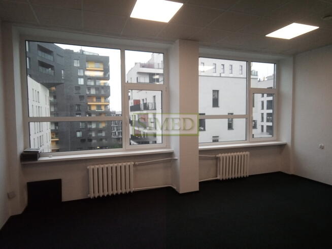 Dostęp 24h,ochrona , budynek pofabryczny ,wys.4,5m