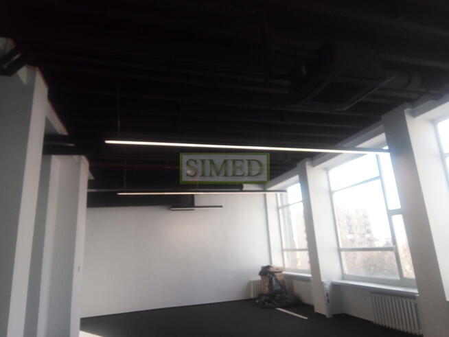 Dostęp 24h,ochrona , budynek pofabryczny ,wys.4,5m