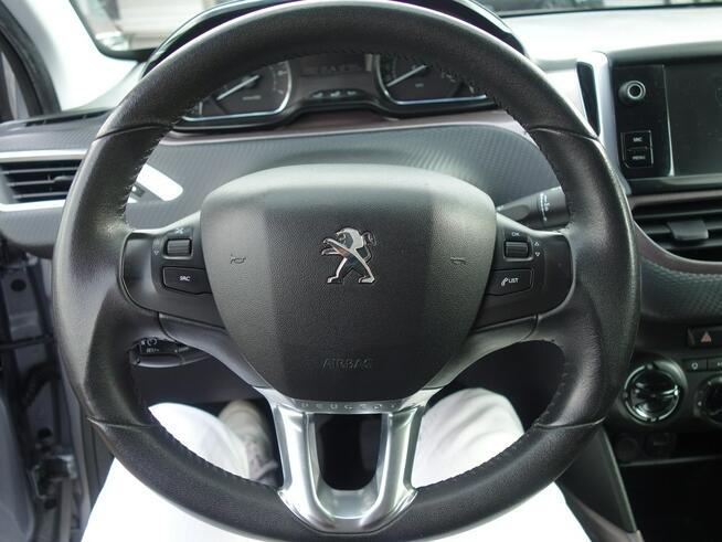 Peugeot 2008 2015r 1.2 benzyna 82km bezwypadkowy klima niski przebieg