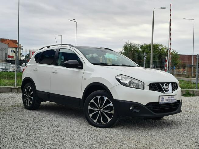 Nissan Qashqai 4x4 SzklanyDach Navi Kamera 360* Półskóry Klimatronik Sensory Alu