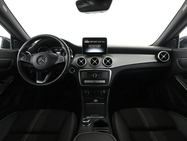 Mercedes CLA 200 Automat Navi Czujniki parkowania Klimatyzacja podgrzewane fotele