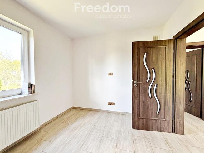 Nowy, parterowy dom + poddasze-na działce 1000 m2